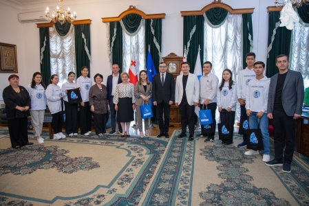 გადიდება სურათი